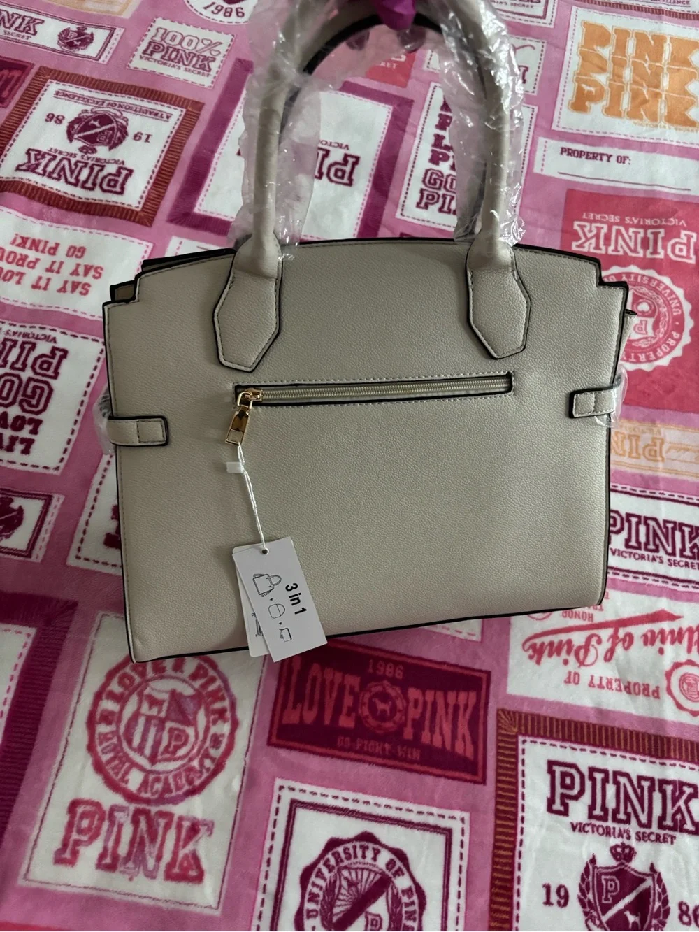 N/A elegant cream